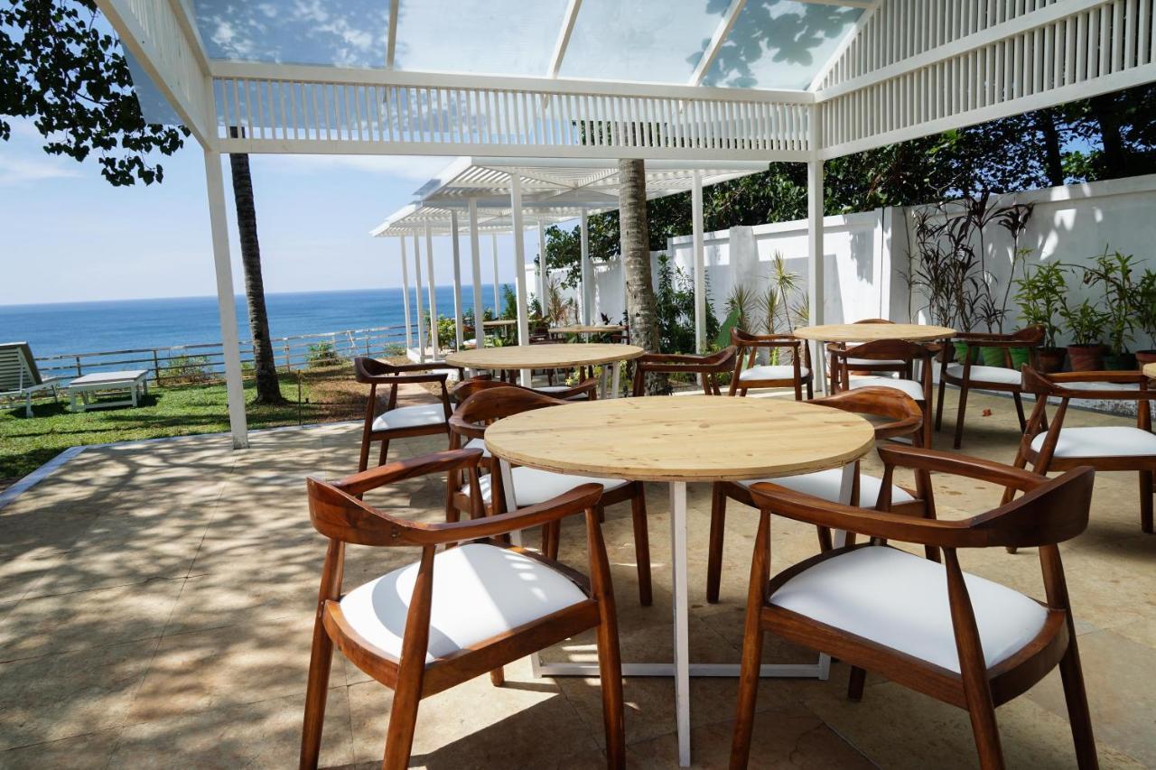 Elixir Cliff Beach Resort And Spa Varkala Exterior photo