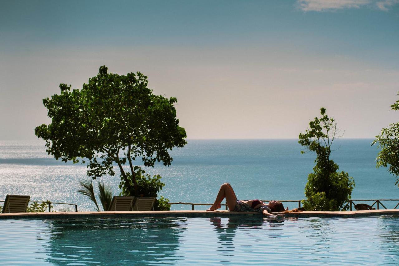 Elixir Cliff Beach Resort And Spa Varkala Exterior photo